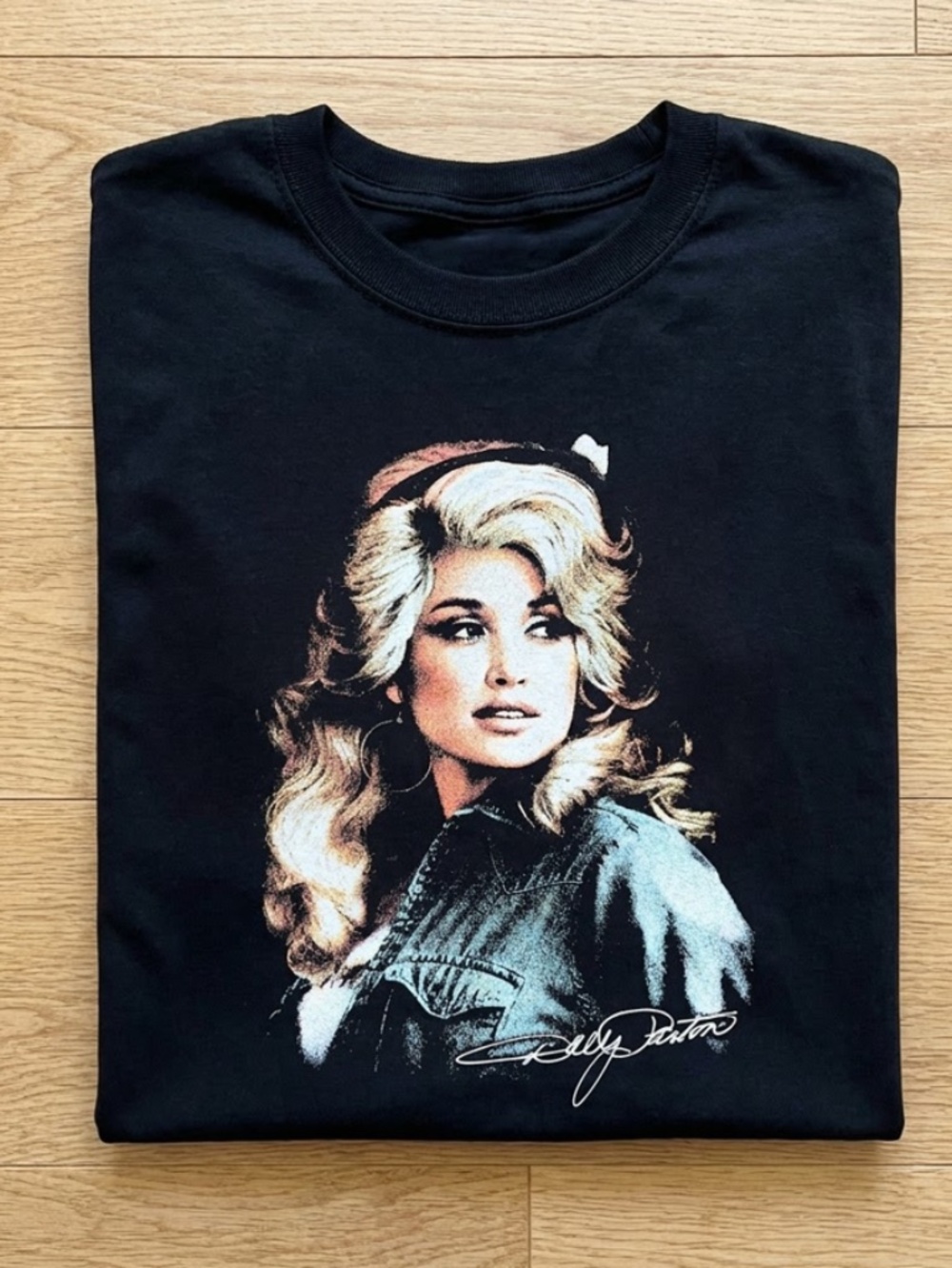 Dolly Parton Graphic Shirt - Picture 3 of 4